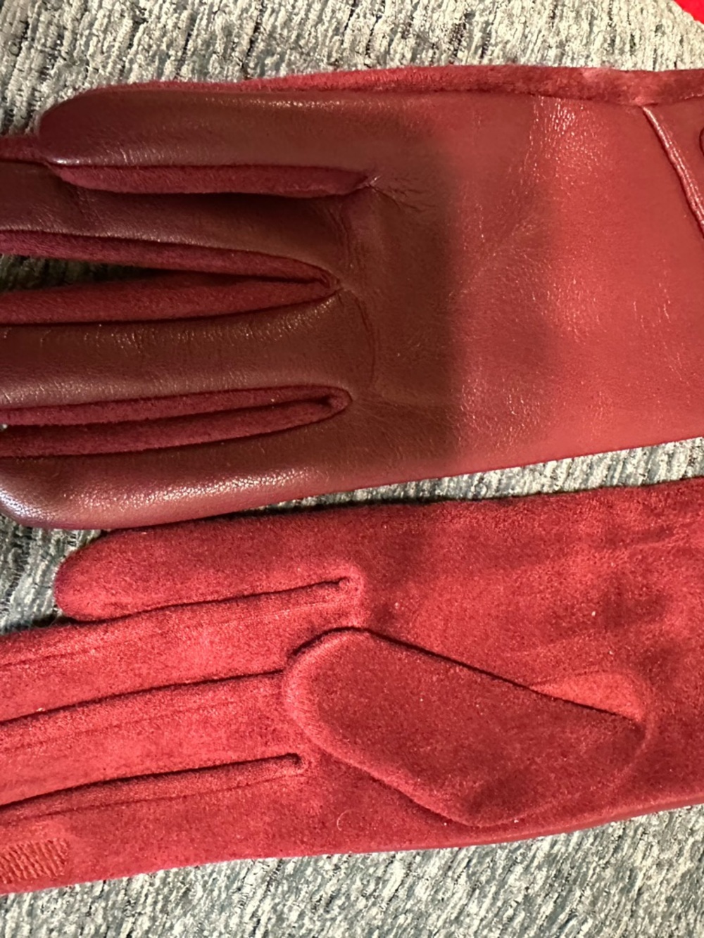 Women's Red Faux Leather and Suede Gloves with Tech finger
